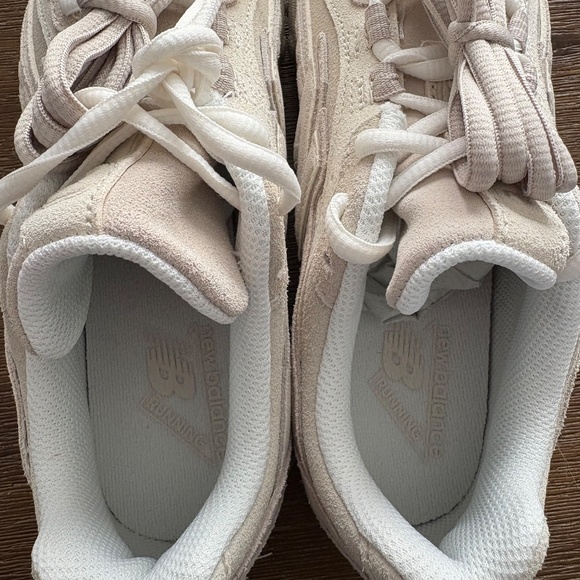 New Balance 204L “Timberwolf” – BNIB - Picture 5 of 8